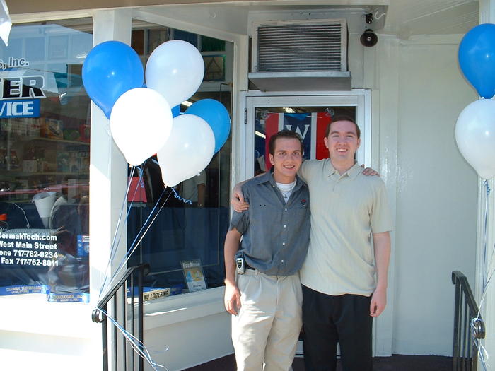 8-2-02, Mike with his brother, Glenn