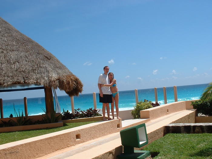 Excellent pic of Mike and Heather in Cancun