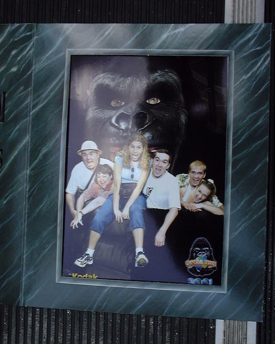 Everyone in King Kong's hand