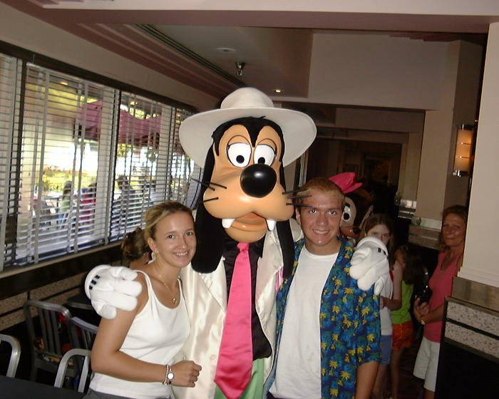 Chrstina, Glenn, & Goofy