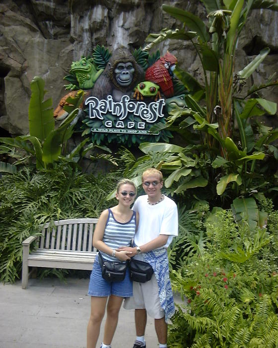 Glenn & Christina at Rainforest Cafe