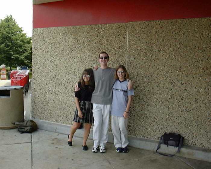 June 1: Mike, Heather, and his cousin Dottie (Bloomington, IL)