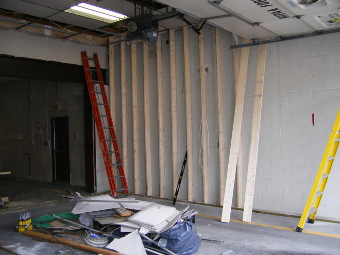 Starting the first wall of CermakTech