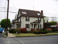 Side entrance (6th Street)