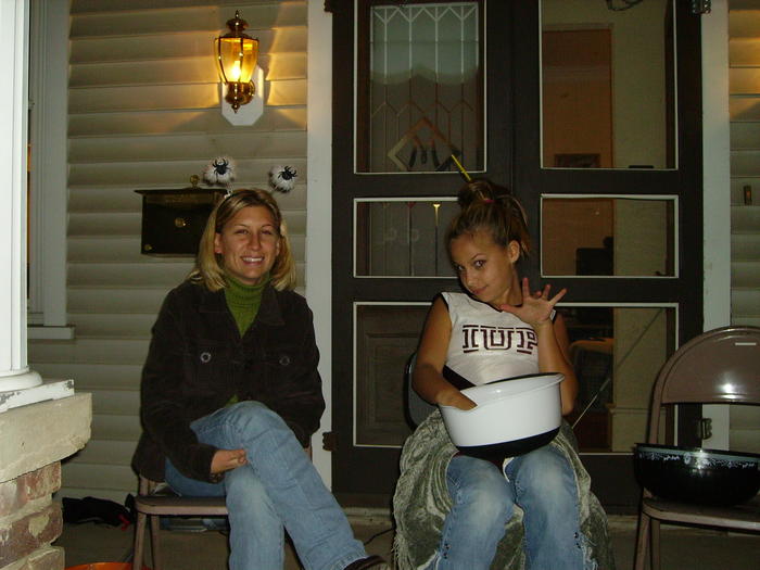 Heather and her sister Kayla