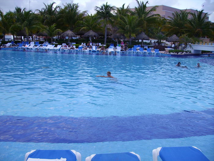 But Moon Palace has a HUGE pool.